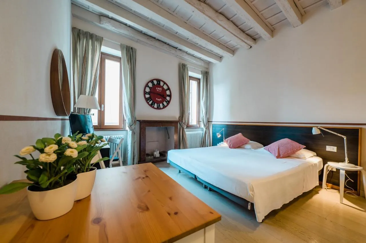 Art Street Studio Apartment Bergamo 0*,