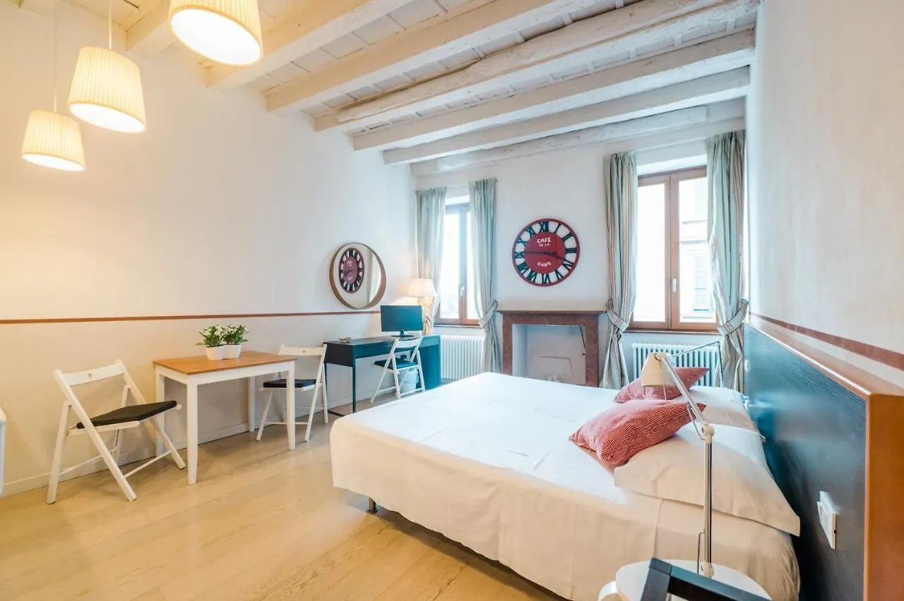 Art Street Studio Apartment Bergamo