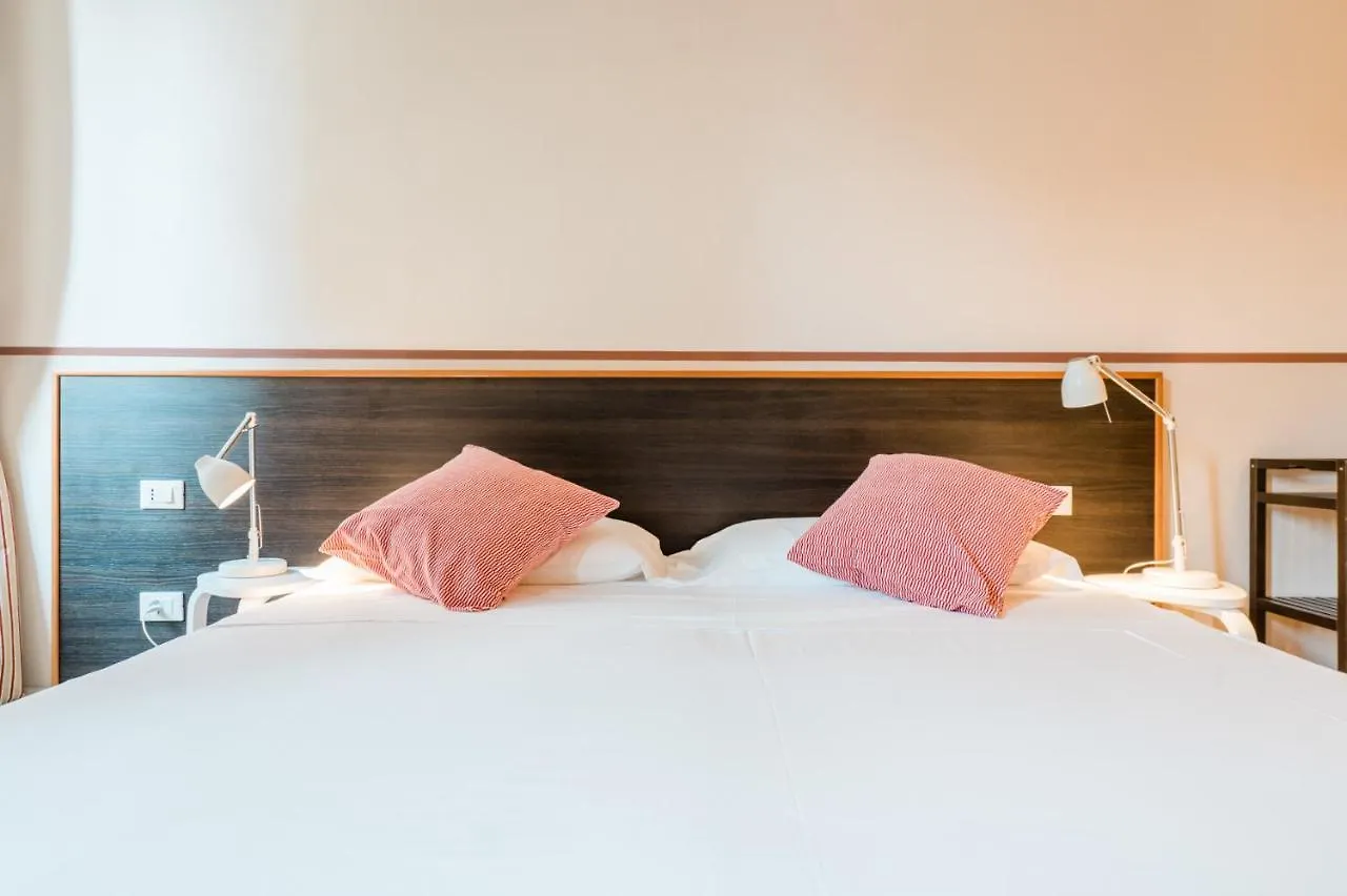 Art Street Studio Apartment Bergamo 0*,