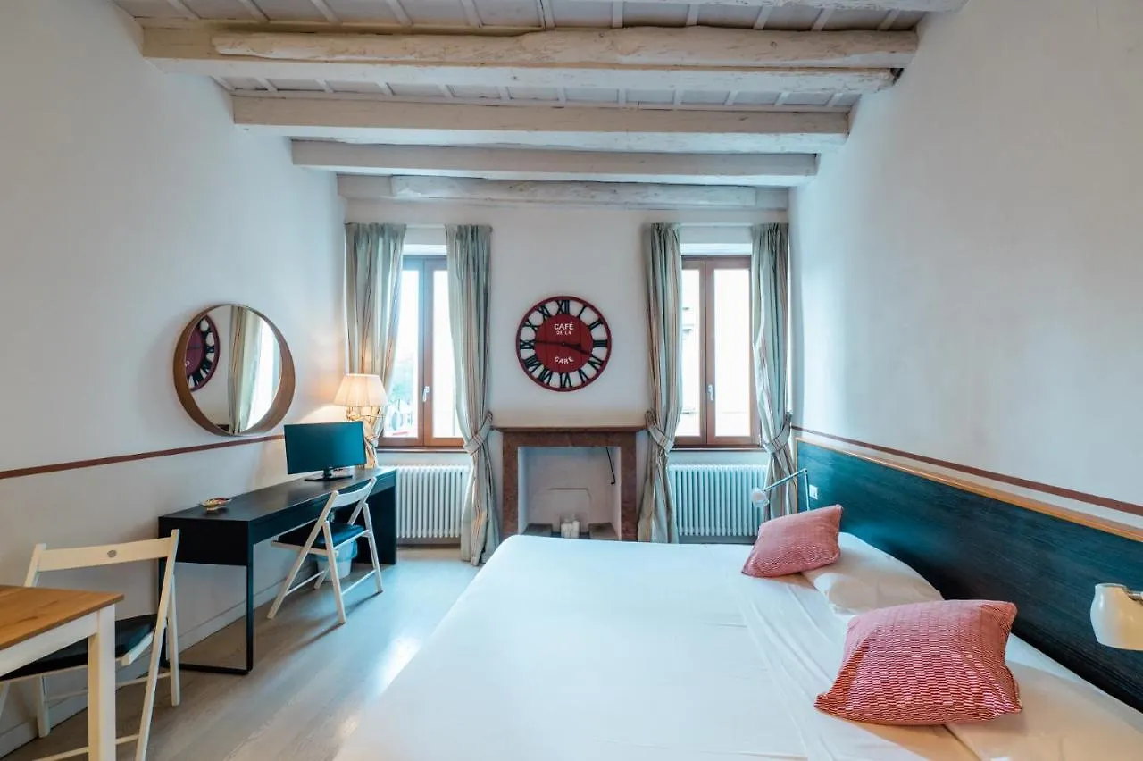 Art Street Studio Apartment Bergamo
