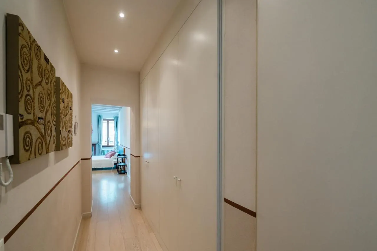 Art Street Studio Apartment Bergamo Italy